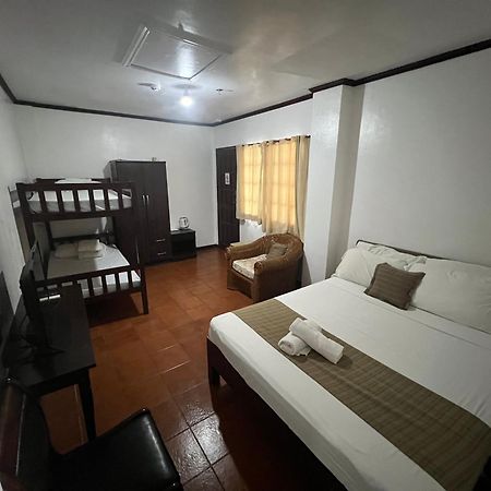 Subiza Beach Resort Olongapo Bagian luar foto
