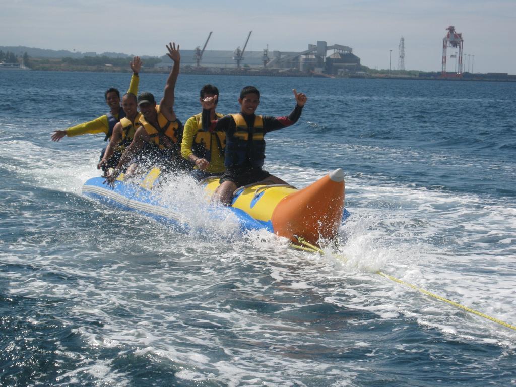 Subiza Beach Resort Olongapo Bagian luar foto