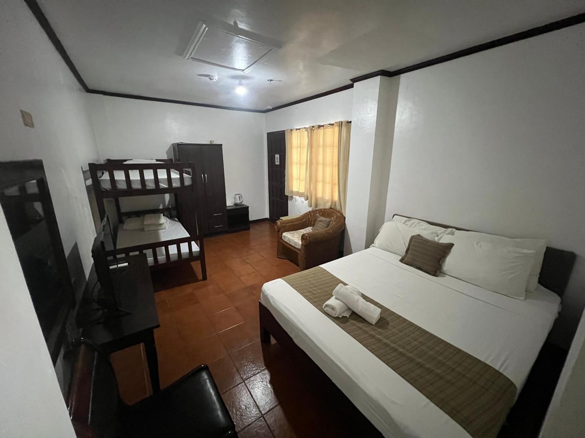 Subiza Beach Resort Olongapo Bagian luar foto