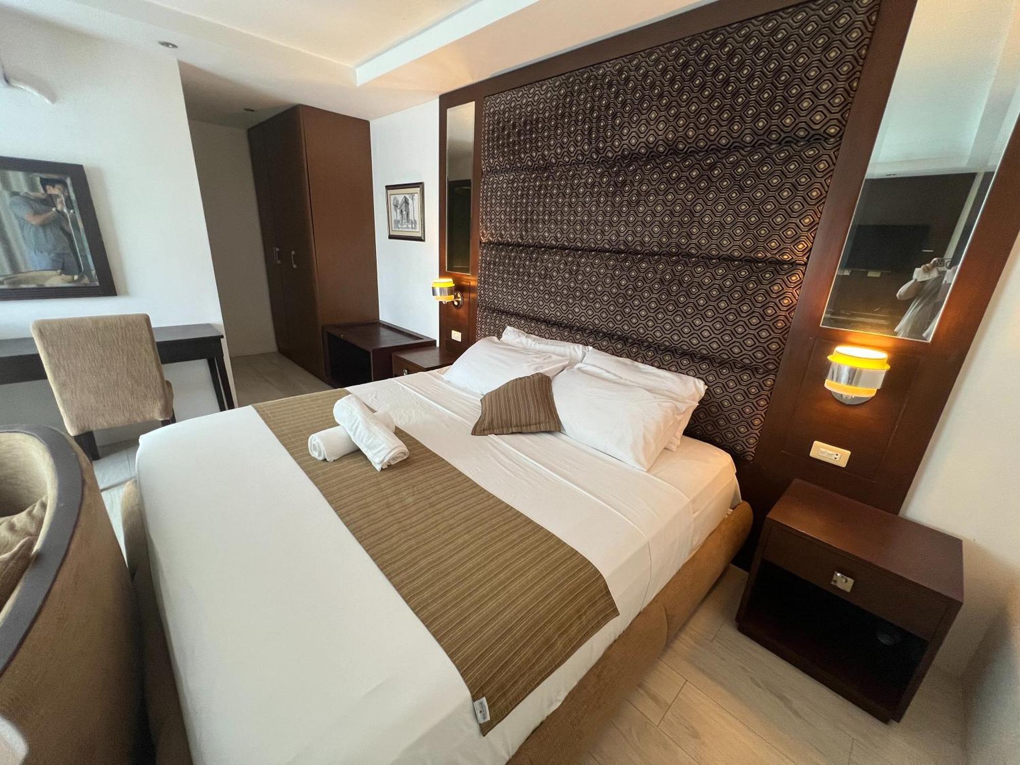 Subiza Beach Resort Olongapo Bagian luar foto