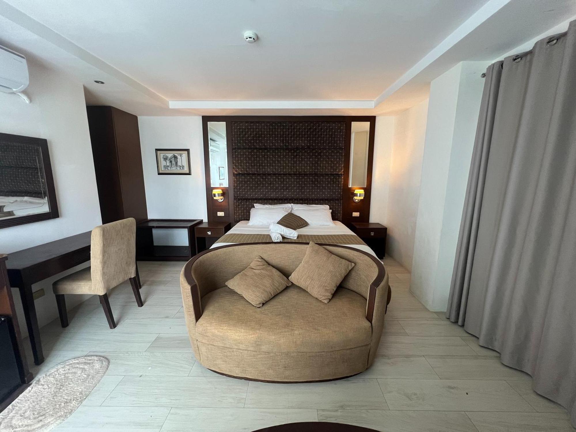 Subiza Beach Resort Olongapo Bagian luar foto