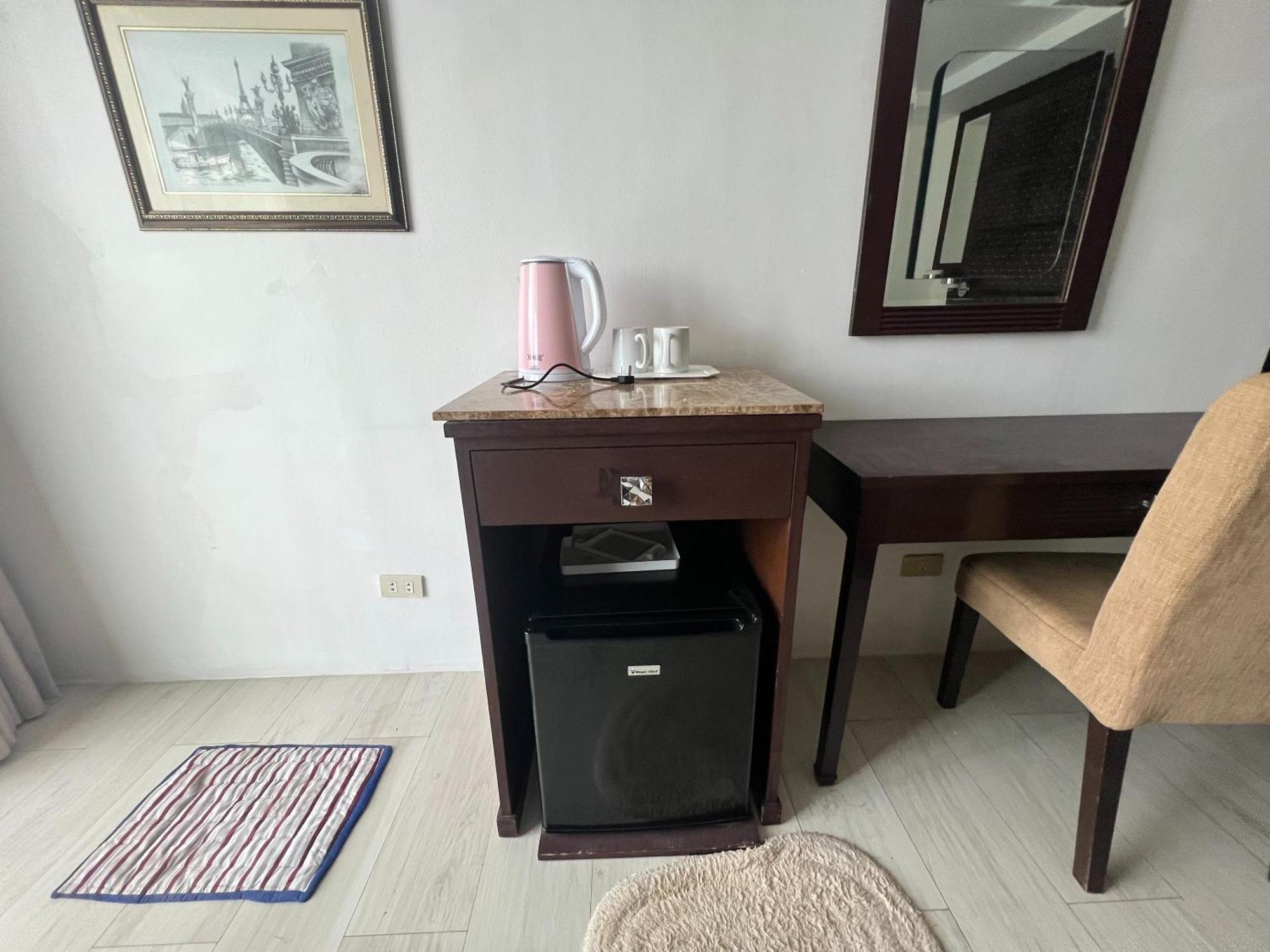 Subiza Beach Resort Olongapo Bagian luar foto