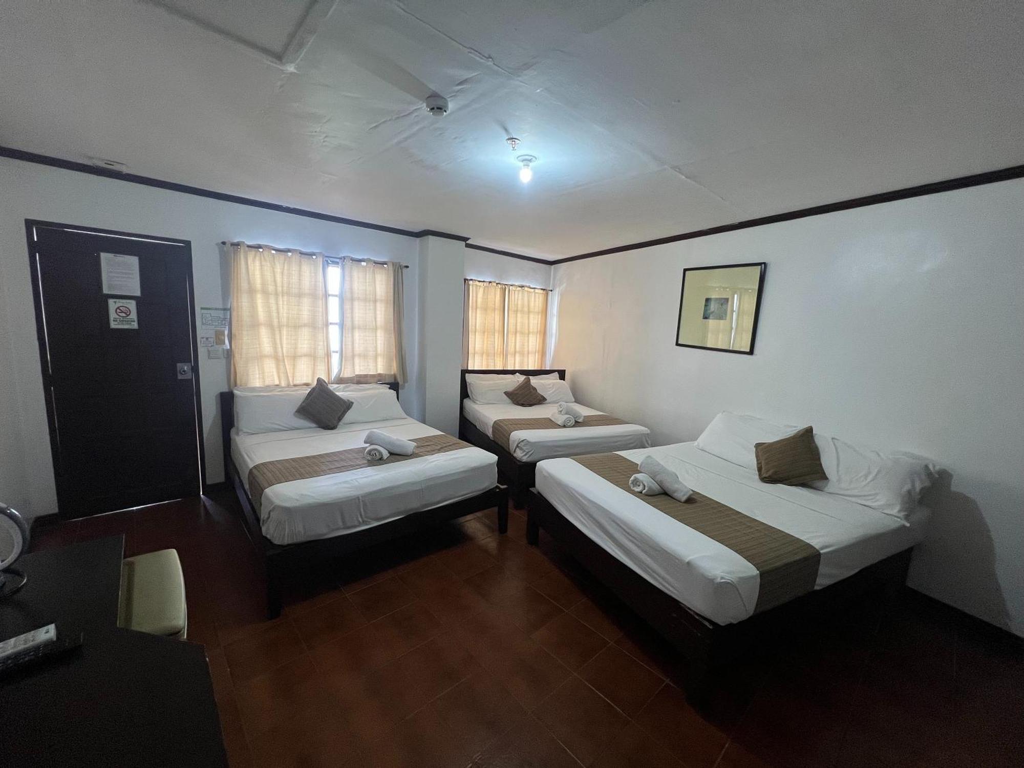 Subiza Beach Resort Olongapo Bagian luar foto