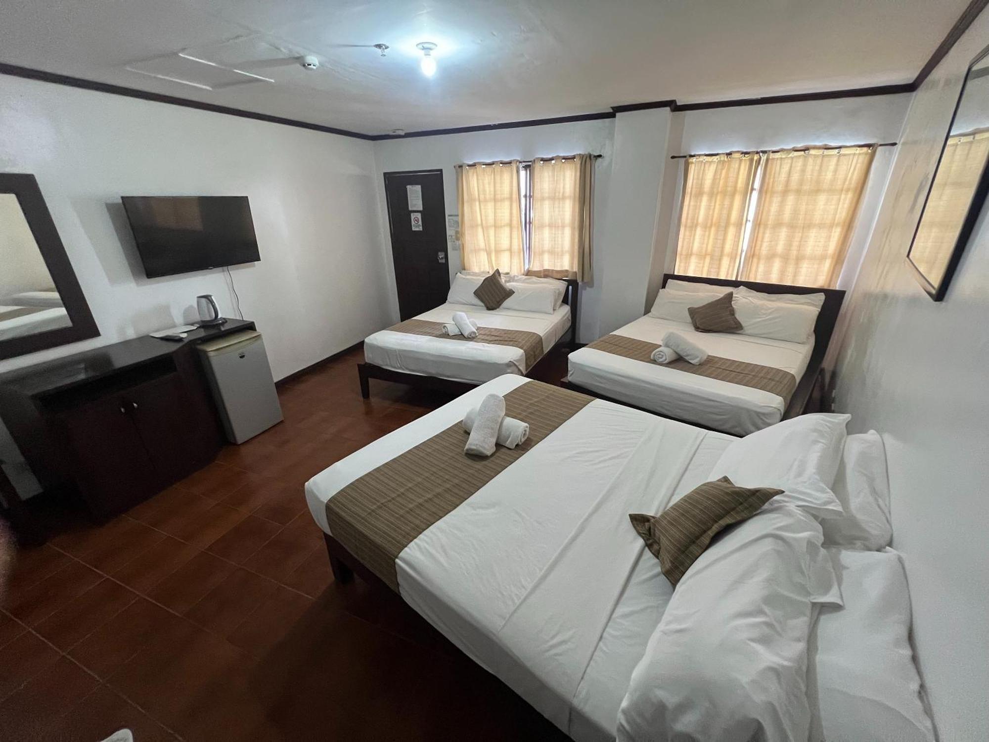 Subiza Beach Resort Olongapo Bagian luar foto