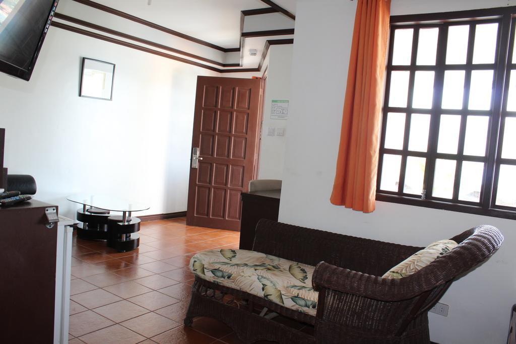 Subiza Beach Resort Olongapo Bagian luar foto