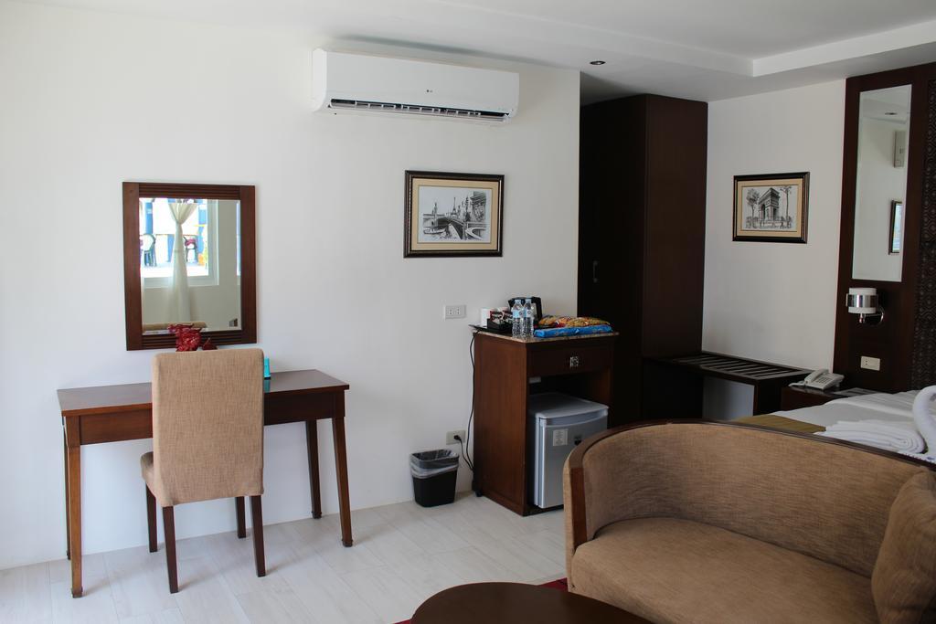 Subiza Beach Resort Olongapo Bagian luar foto